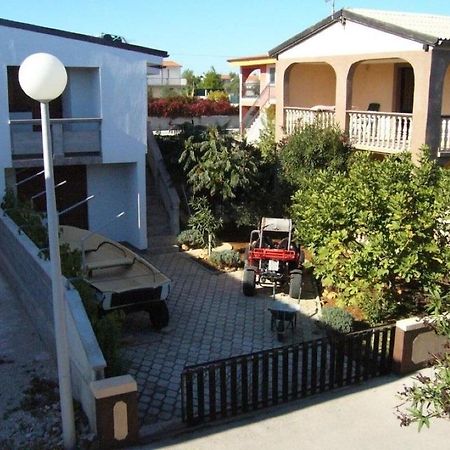 Apartments With A Parking Space Vir - 19547 Extérieur photo